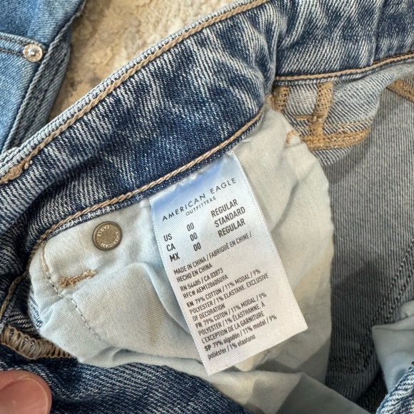 American Eagle Mom Jeans - Picture 4 of 6